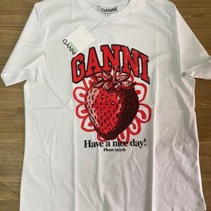 GANNI New Strawberry pattern short sleeved shirt T-Shirt size Medium
